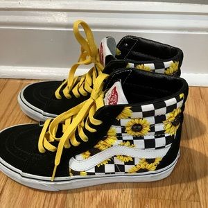 CUSTOM SUNFLOWER VANZ SIZE 4.5 WORN ONCE. NO BOX